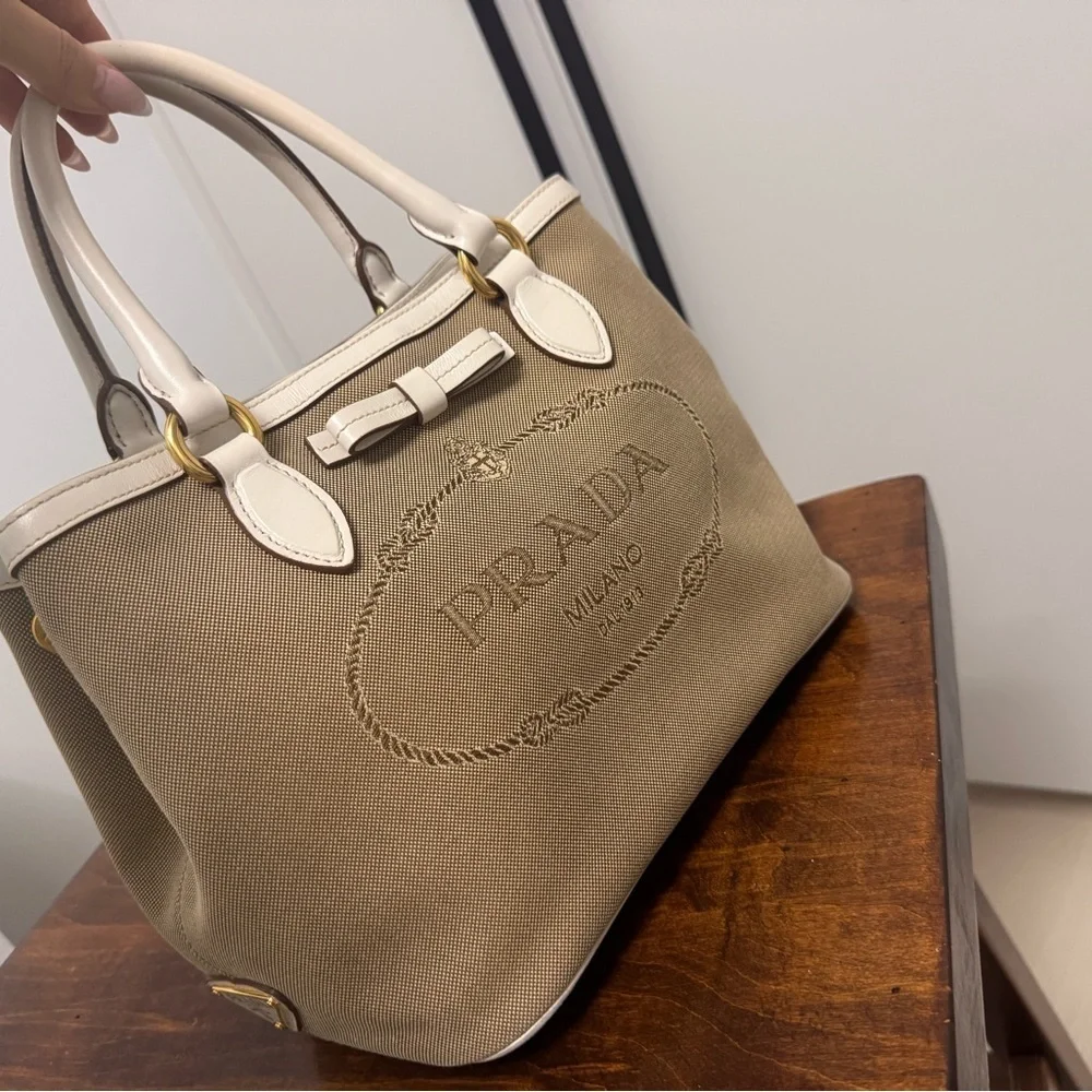 Prada bag - Picture 5 of 9